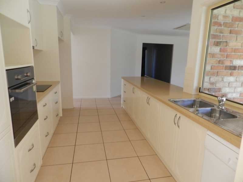 25 Longreach Court, Tannum Sands QLD 4680