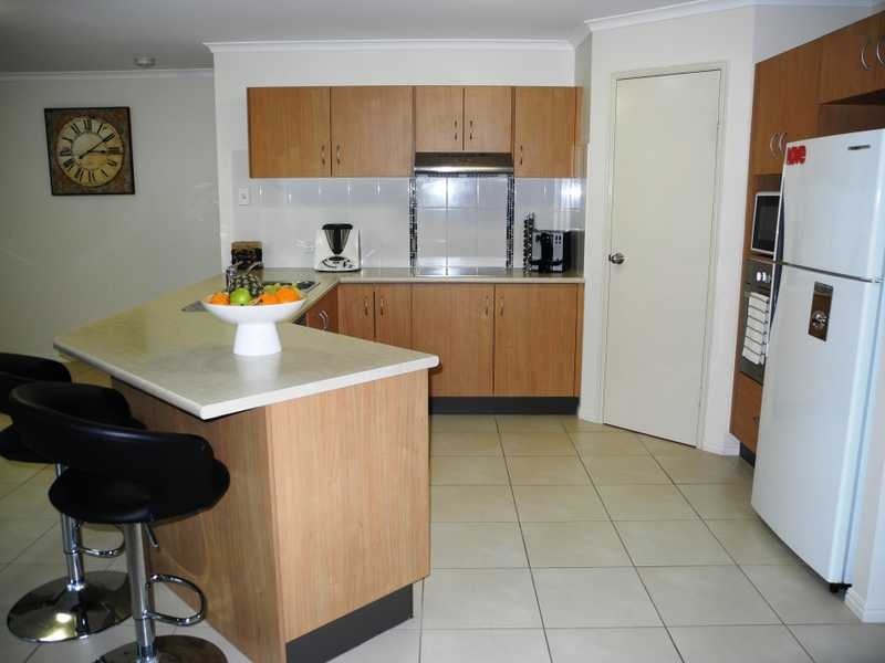 15 Jeana Close, Boyne Island QLD 4680