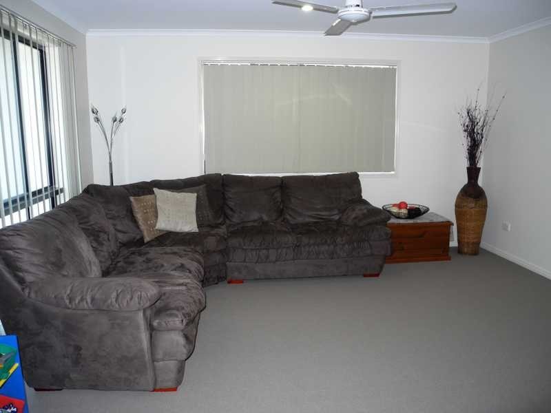 15 Jeana Close, Boyne Island QLD 4680