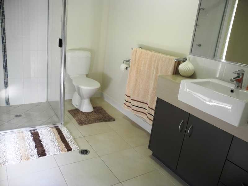 15 Jeana Close, Boyne Island QLD 4680