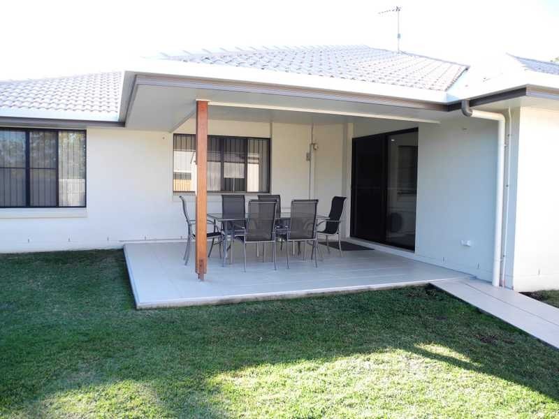 15 Jeana Close, Boyne Island QLD 4680