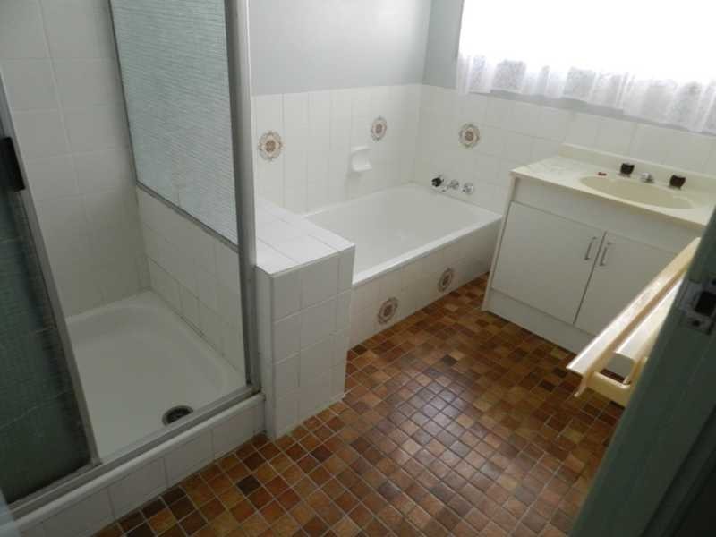 15 Tasman Court, Boyne Island QLD 4680