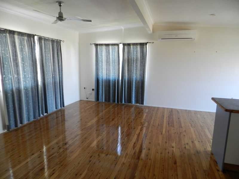 9 Sayre Crescent, Boyne Island QLD 4680