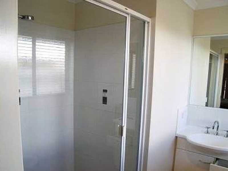 Unit 1/12 GOLF VIEW DRIVE, Boyne Island QLD 4680