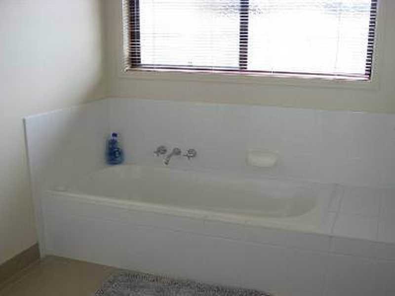 Unit 1/12 GOLF VIEW DRIVE, Boyne Island QLD 4680