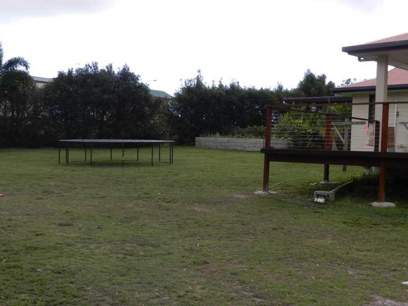 10 Yacht Road, Tannum Sands QLD 4680