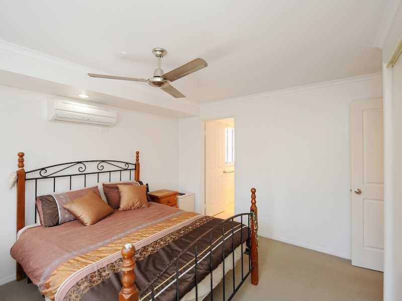 12 STELLA STREET, Boyne Island QLD 4680