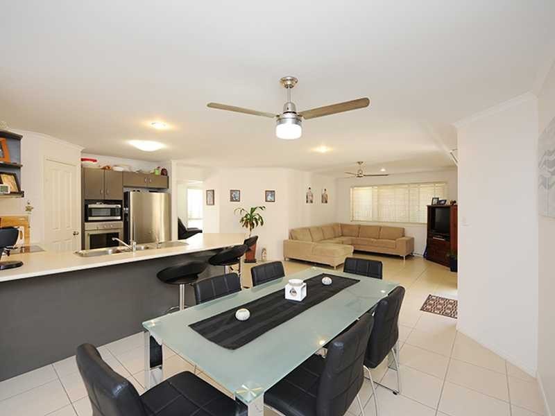 12 STELLA STREET, Boyne Island QLD 4680