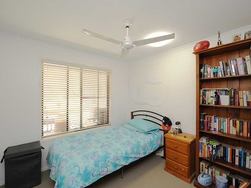 12 STELLA STREET, Boyne Island QLD 4680