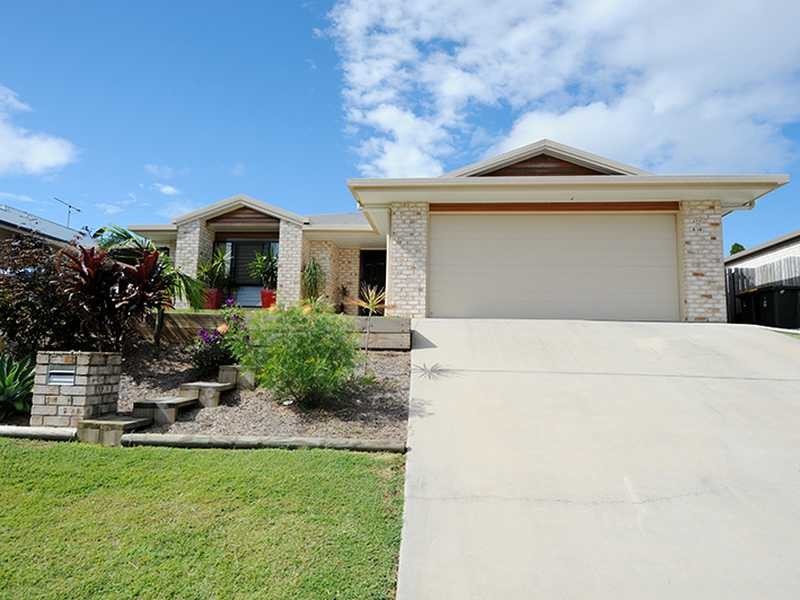 12 STELLA STREET, Boyne Island QLD 4680