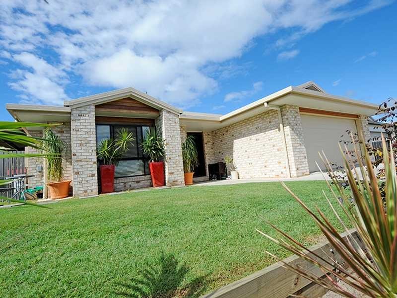 12 STELLA STREET, Boyne Island QLD 4680
