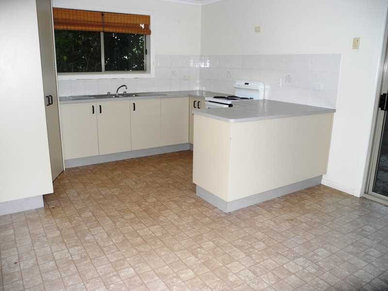 9 Polmaise Street, Boyne Island QLD 4680