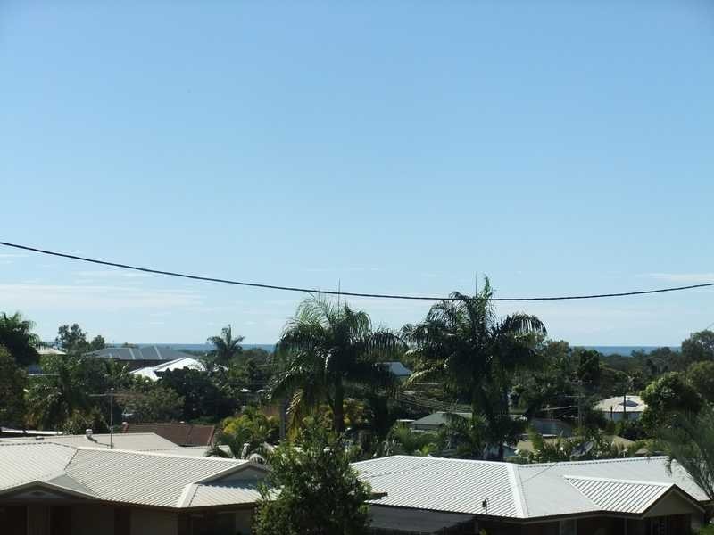 35 Crest Avenue, Boyne Island QLD 4680
