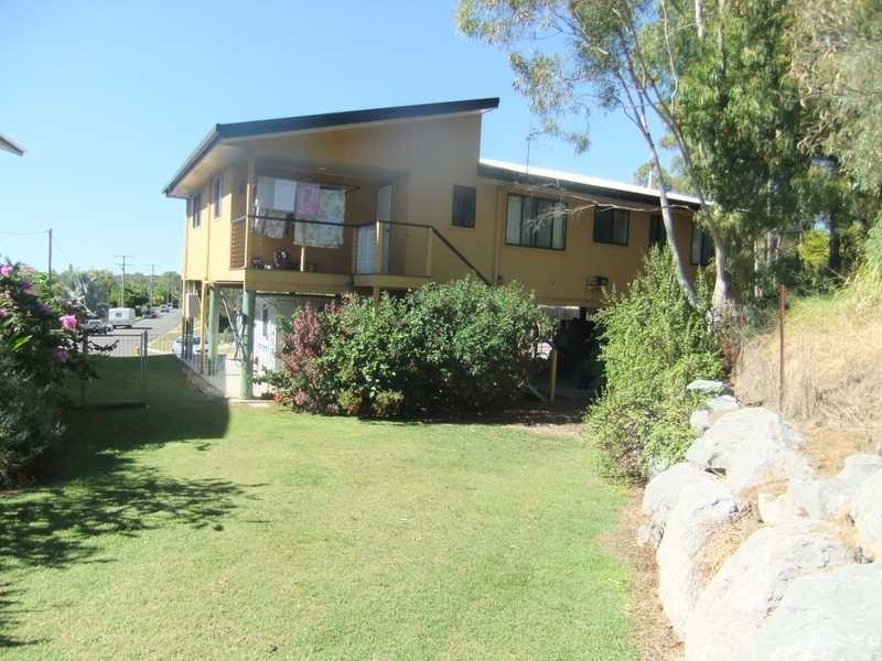 35 Crest Avenue, Boyne Island QLD 4680