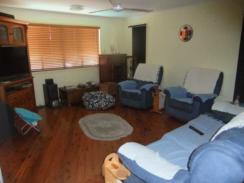 35 Crest Avenue, Boyne Island QLD 4680