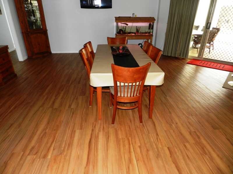 19 Valley Way, Boyne Island QLD 4680