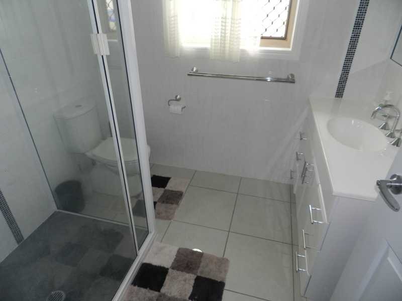 19 Valley Way, Boyne Island QLD 4680