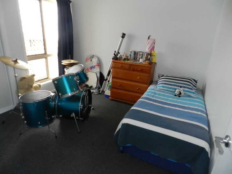 19 Valley Way, Boyne Island QLD 4680