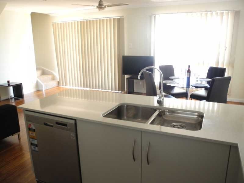 Apartment/3/30 Beach Avenue, Tannum Sands QLD 4680