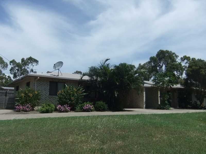 33 Centenary Drive, Boyne Island QLD 4680