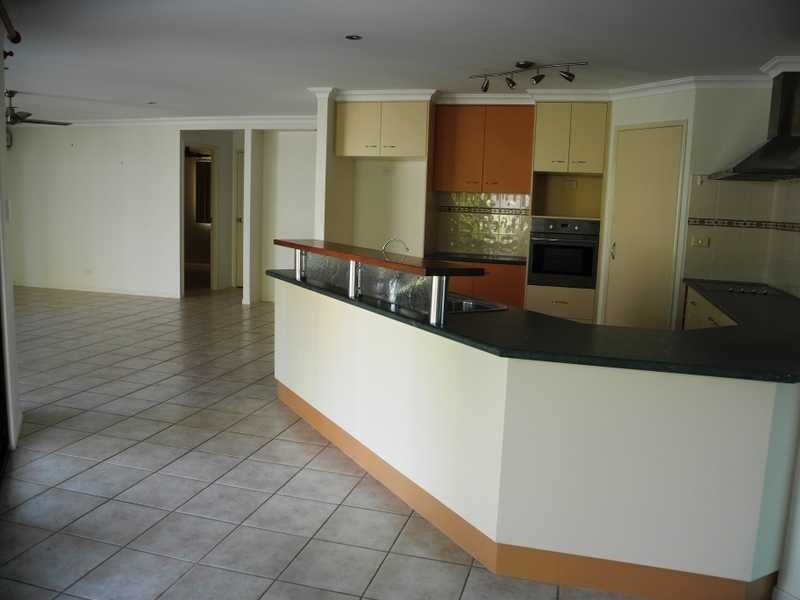 12 Longreach Court, Tannum Sands QLD 4680