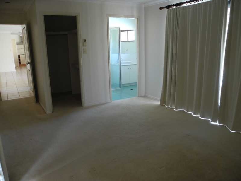 12 Longreach Court, Tannum Sands QLD 4680