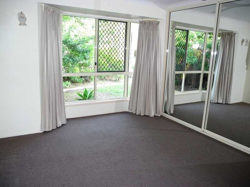 5 Banksia Street, Boyne Island QLD 4680