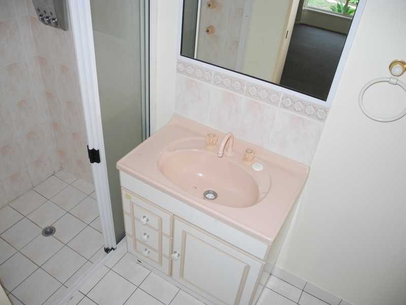 5 Banksia Street, Boyne Island QLD 4680