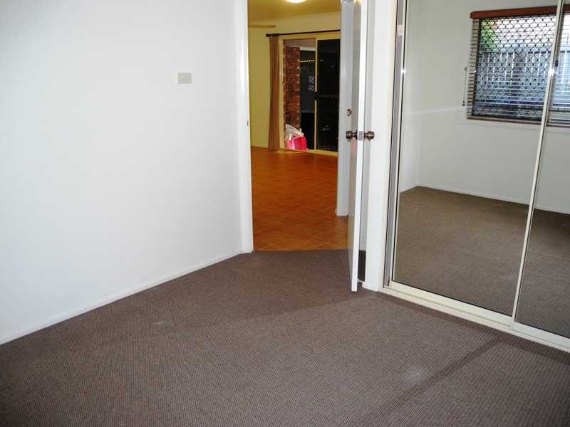 5 Banksia Street, Boyne Island QLD 4680