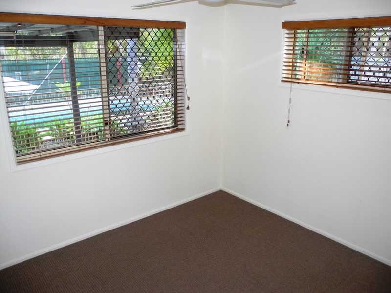 5 Banksia Street, Boyne Island QLD 4680