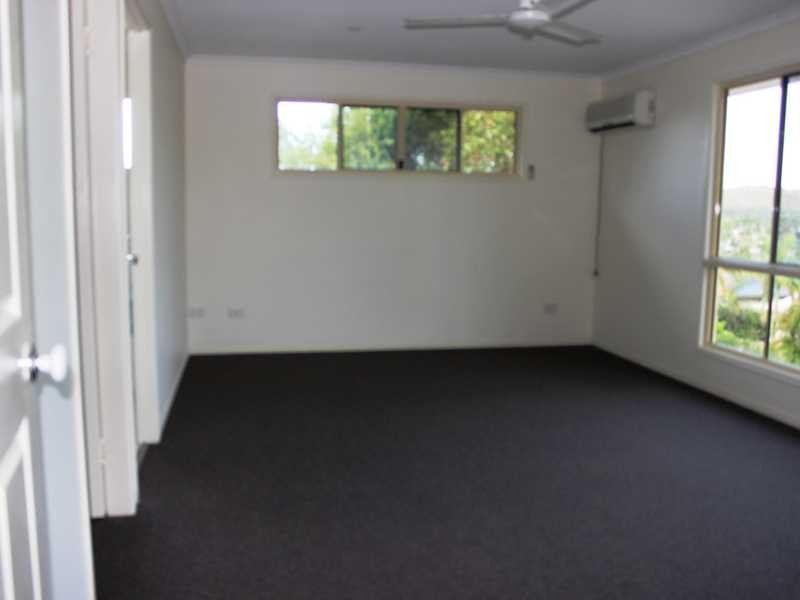 8 Ridge Close, Tannum Sands QLD 4680