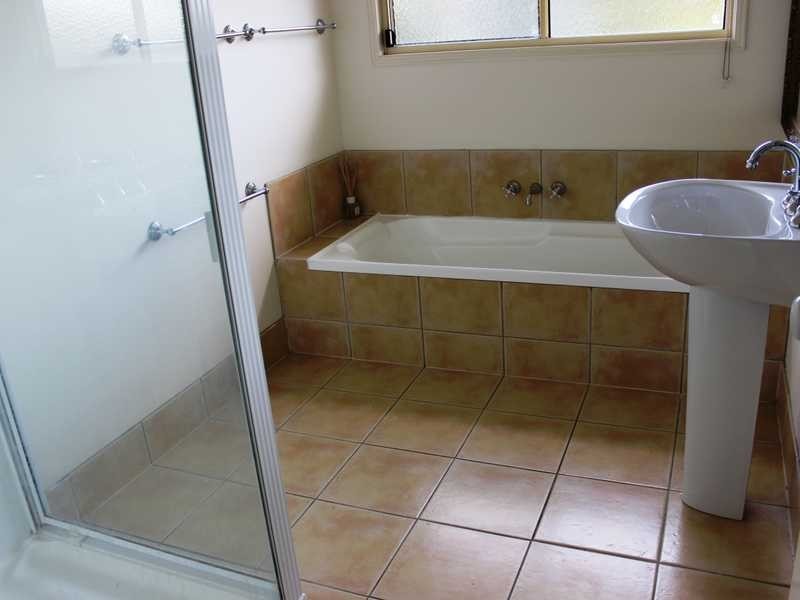 8 Ridge Close, Tannum Sands QLD 4680