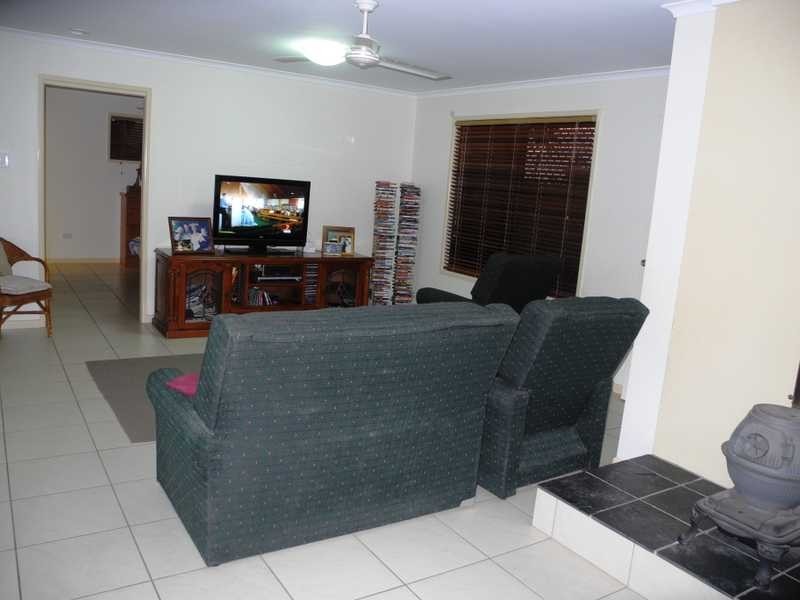 12 Ronald Crescent, Benaraby QLD 4680