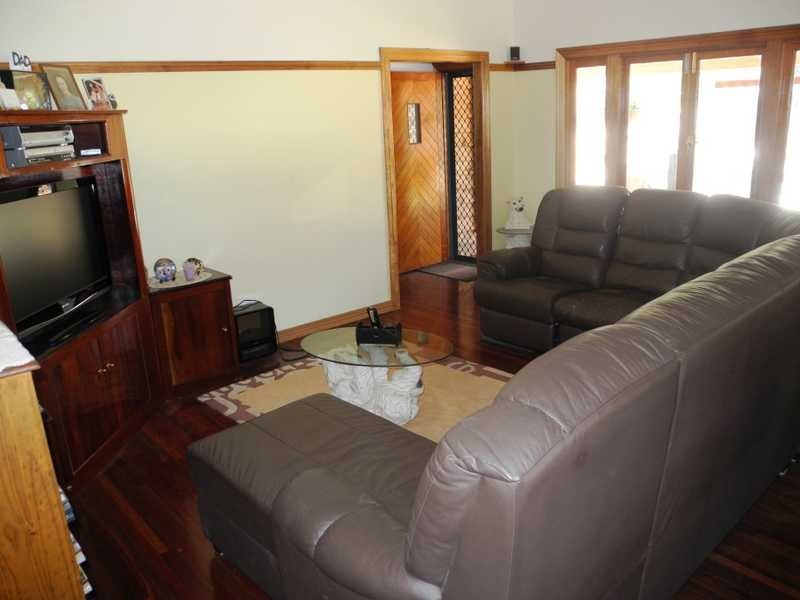 59 Boyne Island Road, Boyne Island QLD 4680
