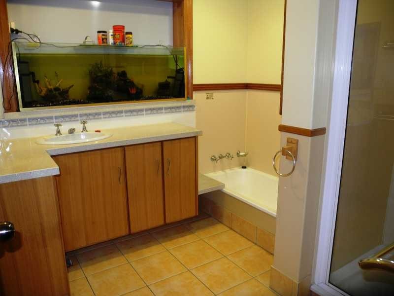 59 Boyne Island Road, Boyne Island QLD 4680