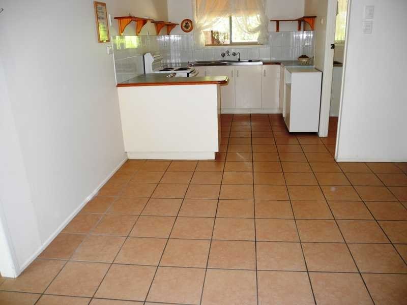 9 Amaroo Street, Boyne Island QLD 4680