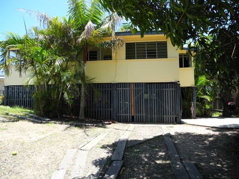 11 Pacific Ave, Tannum Sands QLD 4680