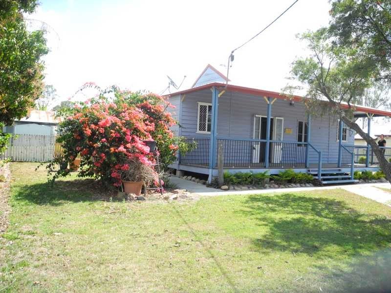 15 Dougall Street, Bororen QLD 4678