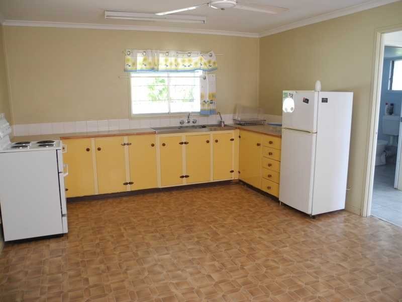 15 Dougall Street, Bororen QLD 4678