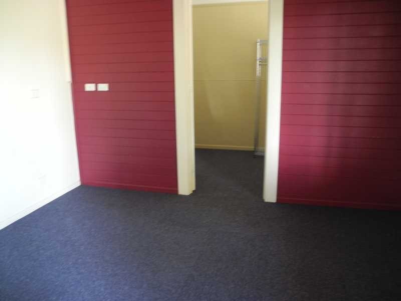 15 Dougall Street, Bororen QLD 4678