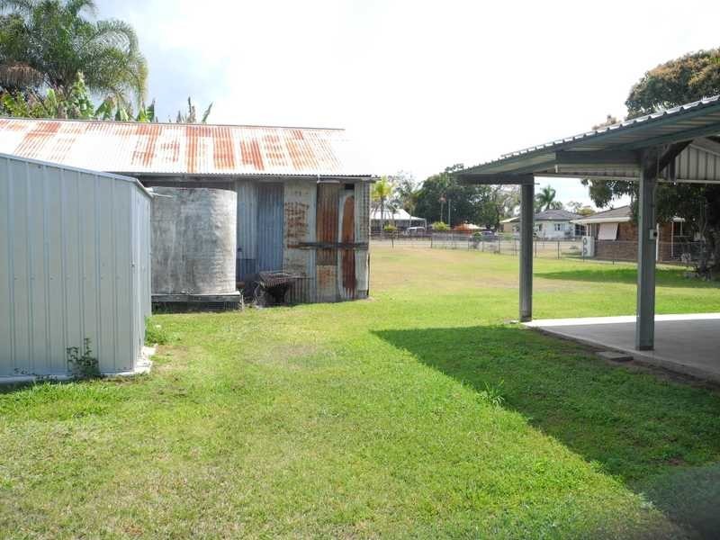 15 Dougall Street, Bororen QLD 4678