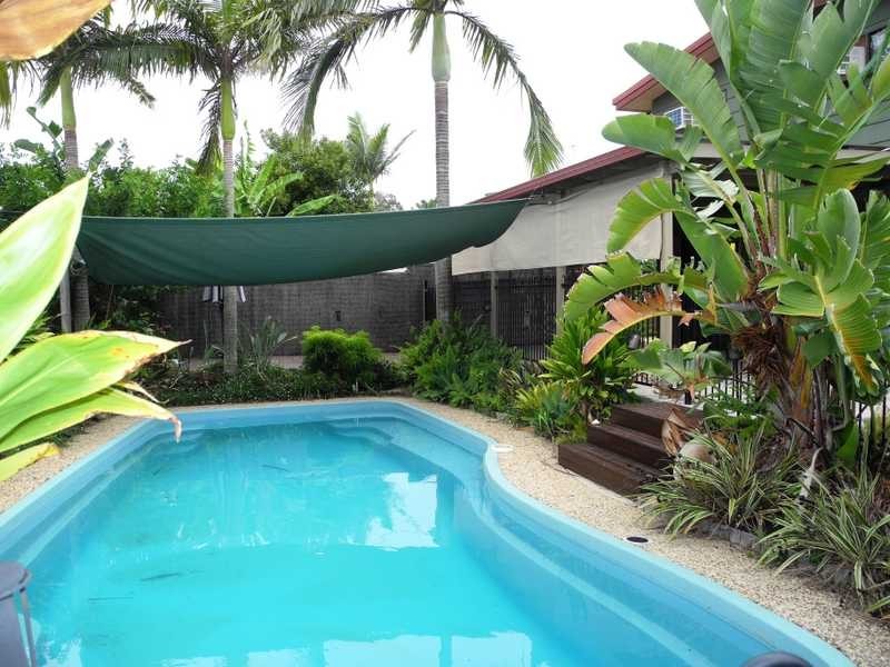 5 Marina Avenue, Boyne Island QLD 4680