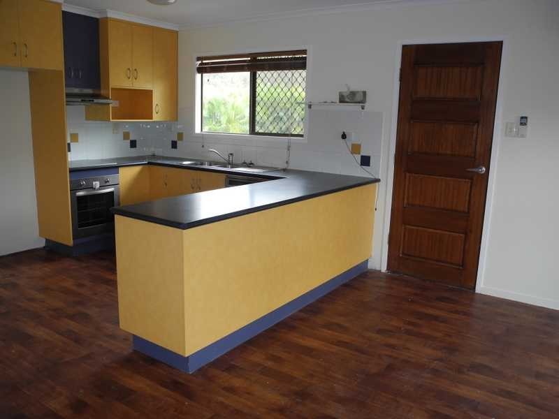 5 Marina Avenue, Boyne Island QLD 4680