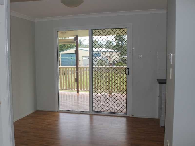 12 Hickman Street, Bororen QLD 4678