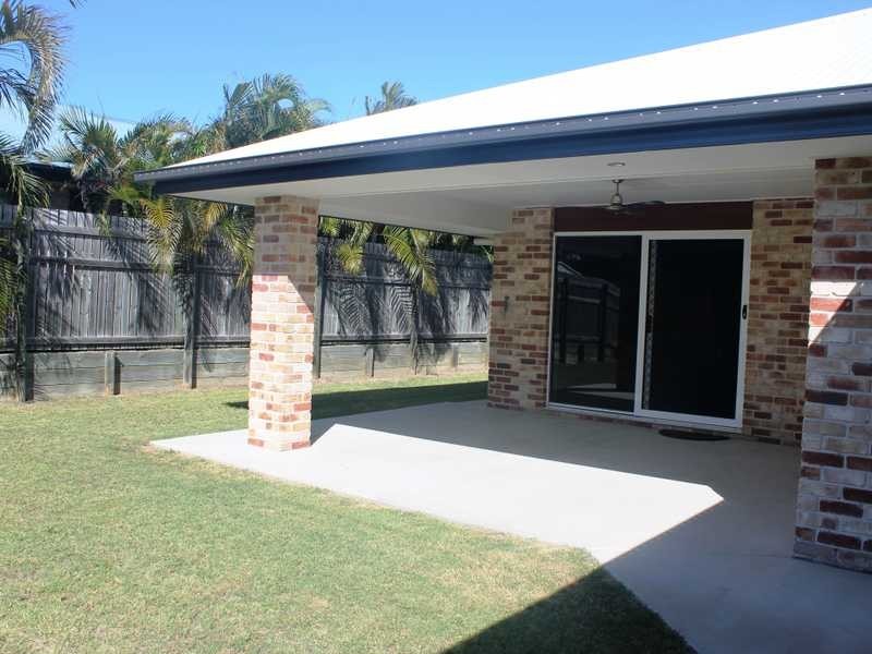 11 Longreach Court, Tannum Sands QLD 4680