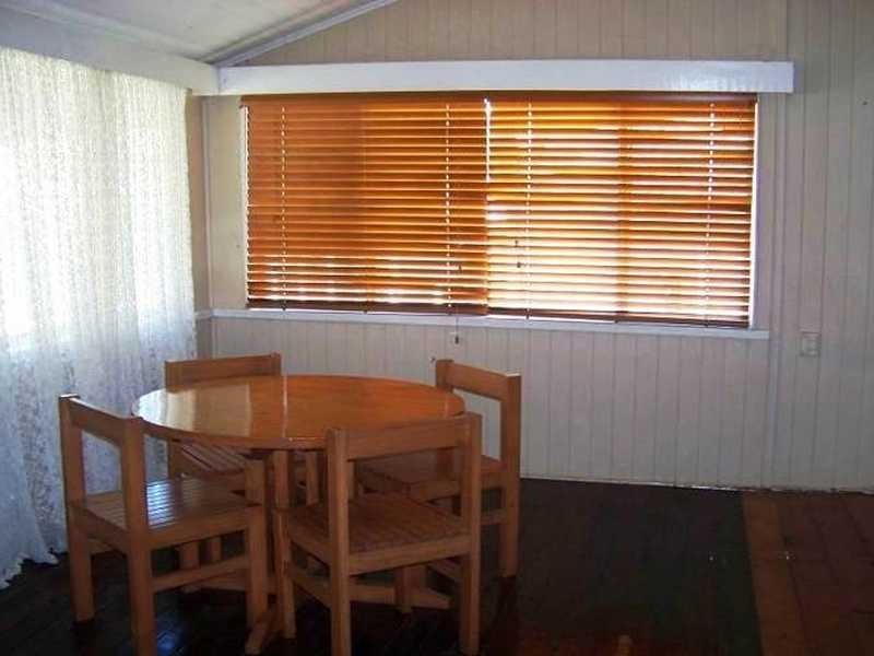 18 Kent Street, Bororen QLD 4678