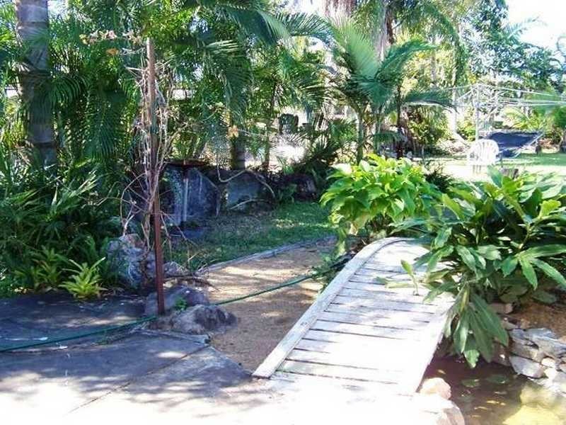 18 Kent Street, Bororen QLD 4678