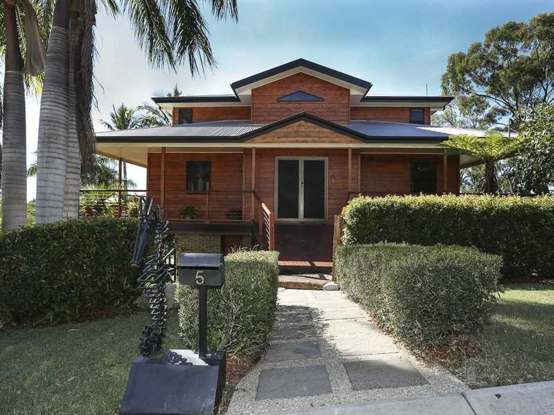 5 Creek Road, Tannum Sands QLD 4680