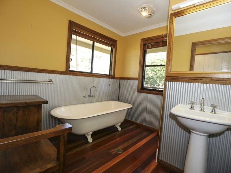 5 Creek Road, Tannum Sands QLD 4680