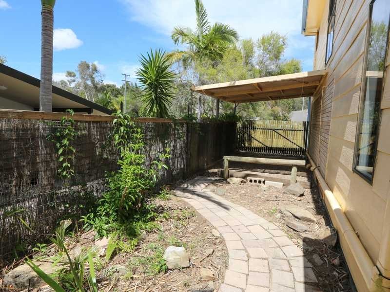 32 Centenary Drive, Boyne Island QLD 4680
